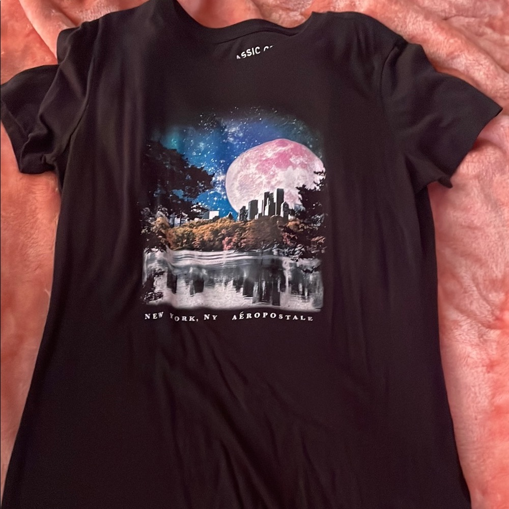 Aeropostale Black Tee with City and Moon Graphic